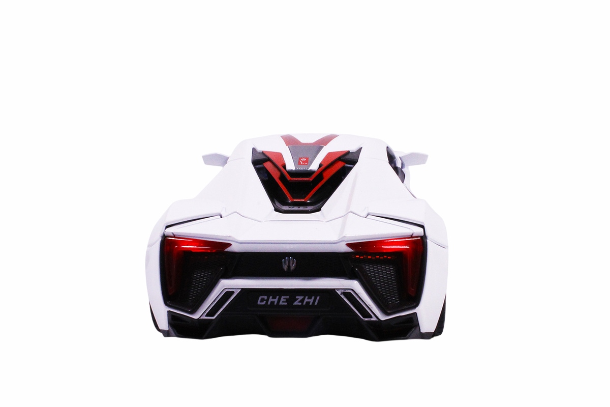 Металлическая машинка модель Люкан Lykan Hypersport 1:24