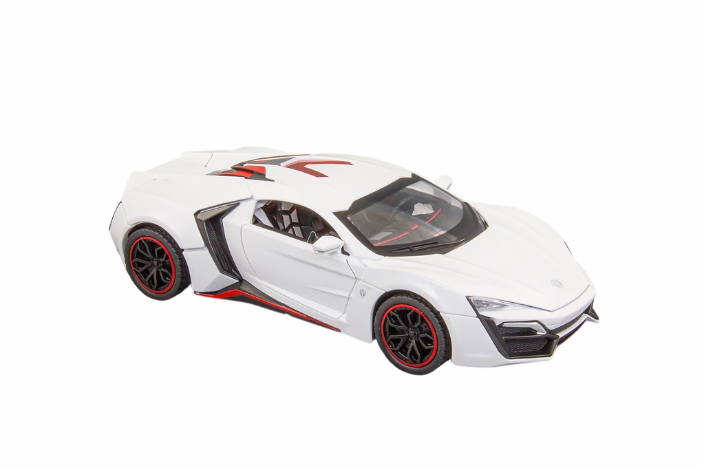 Металлическая машинка модель Люкан Lykan Hypersport 1:24