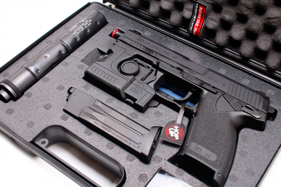 Страйкбольный пистолет Tokyo Marui SOCOM Mk.23 GNB (модератор, фонарь)