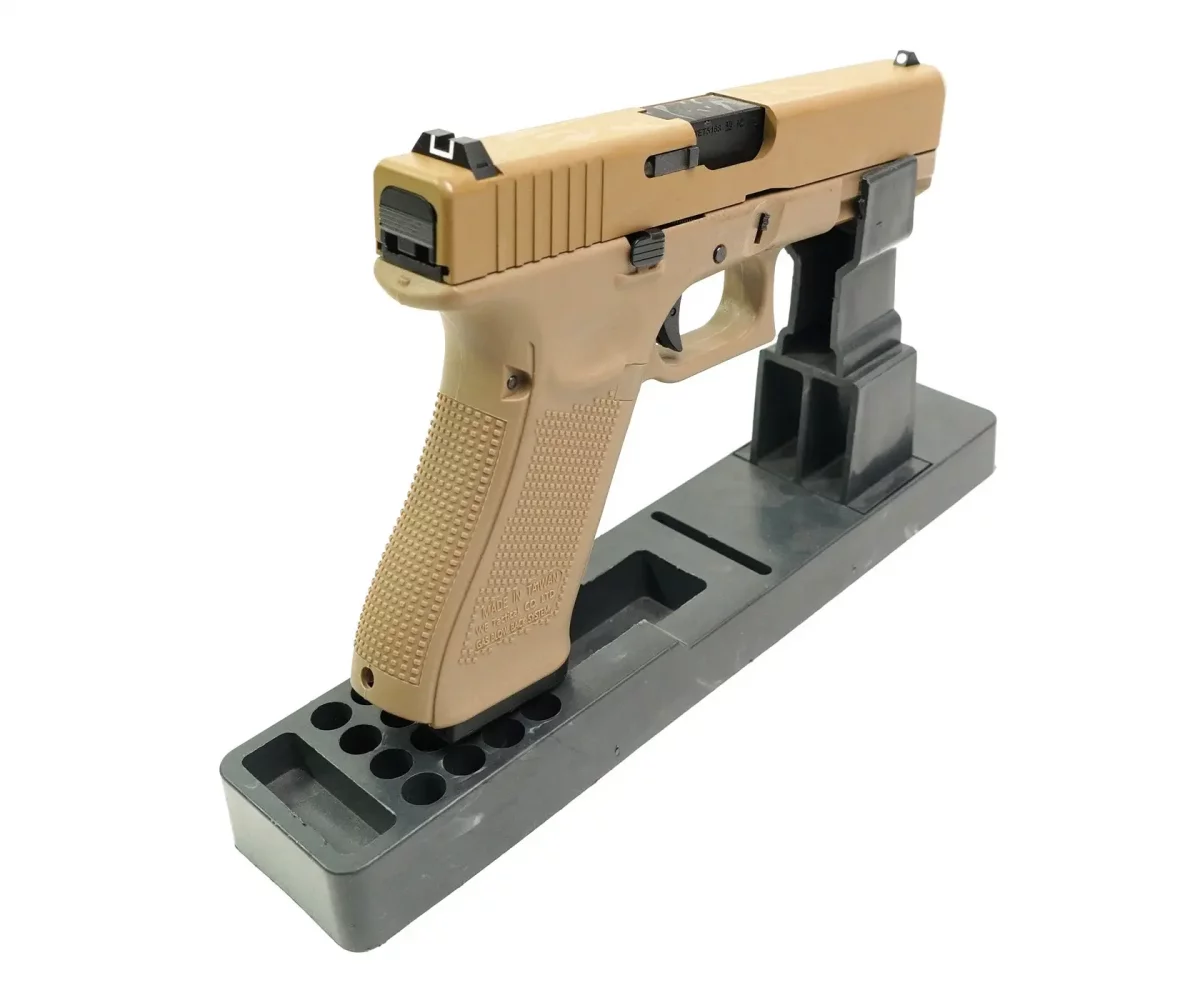 Страйкбольный пистолет WE Glock 17 Gen5 (WE-G001VB-TAN) — металл-слайд, сменные накладки, Tan, GBB, 6 мм