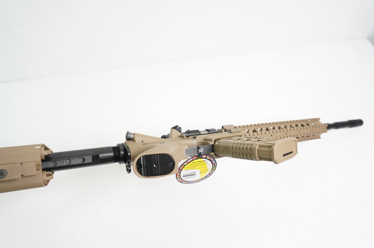 Страйкбольный автомат G&G CM16 R8-L Desert, с прицелом (EGC-16P-R8L-DNB-NCM)