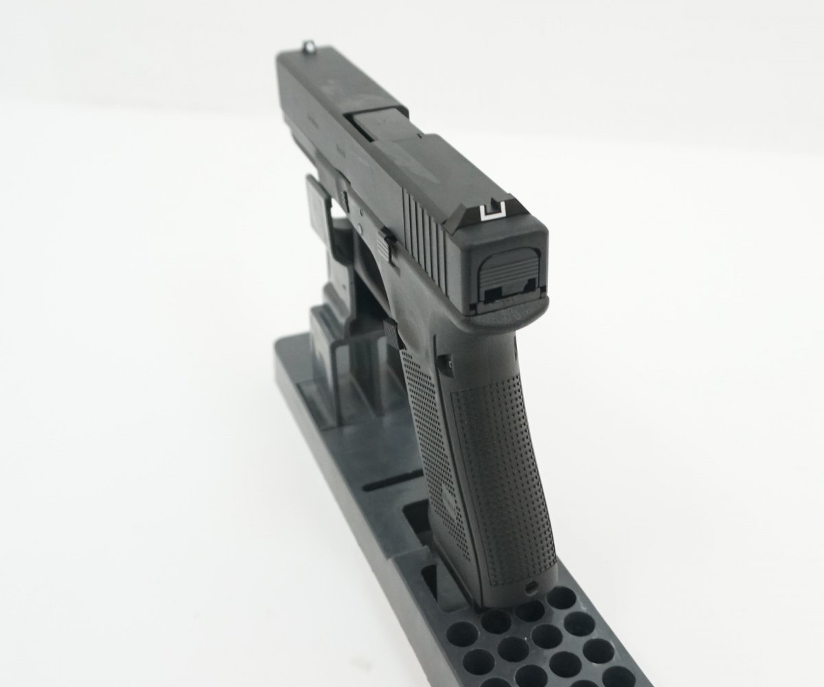 Страйкбольный пистолет WE Glock-17 Gen.4, сменные накладки (WE-G001B-BK)