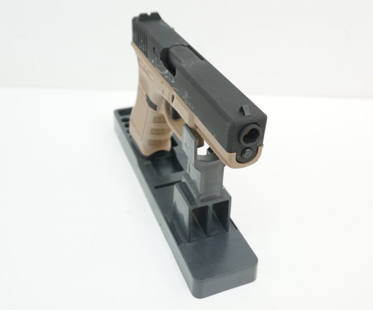 Страйкбольный пистолет KJW Glock G18 CO₂ GBB Tan (KP-18.CO2-TAN)