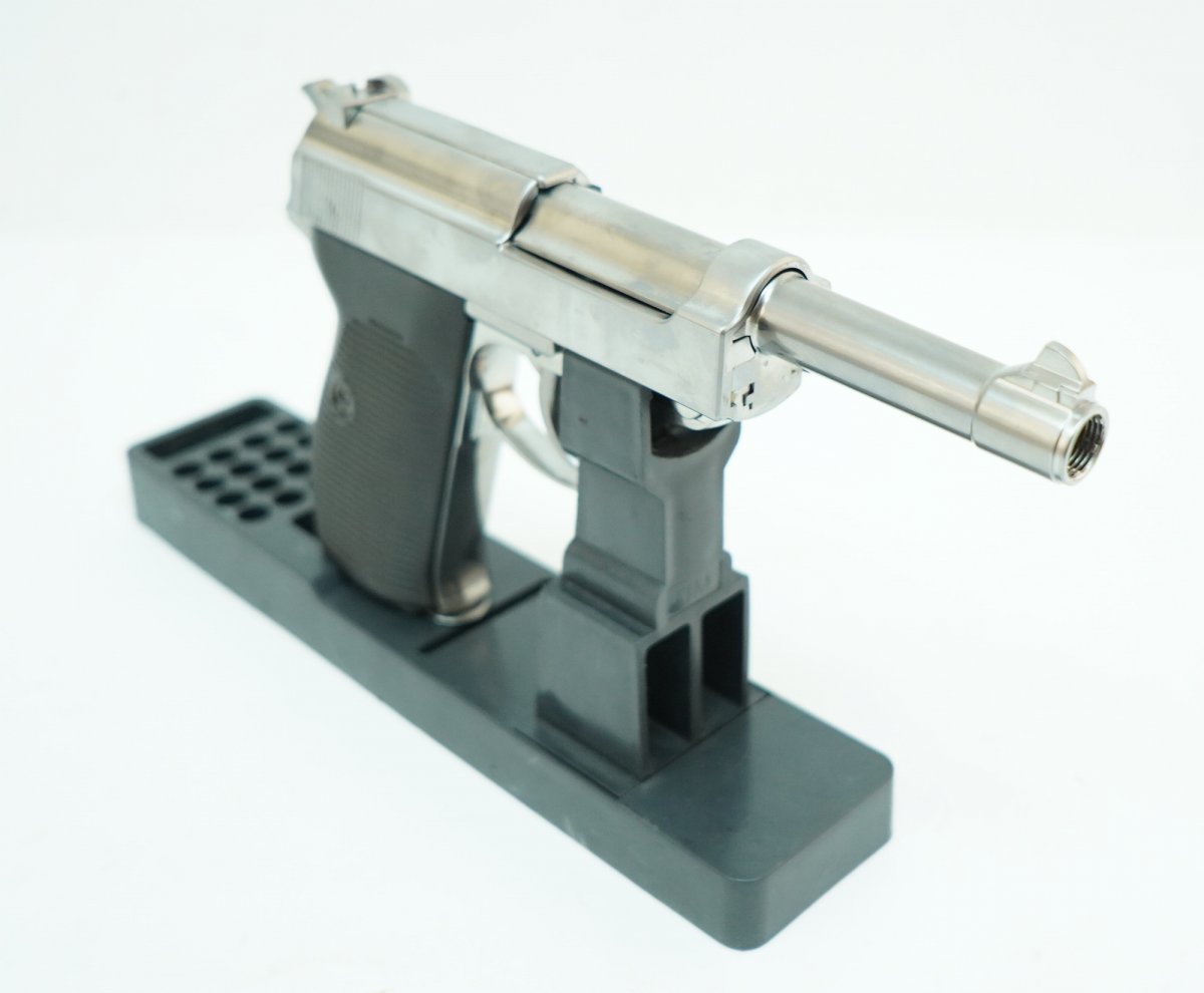 Страйкбольный пистолет WE Walther P38 GBB Silver