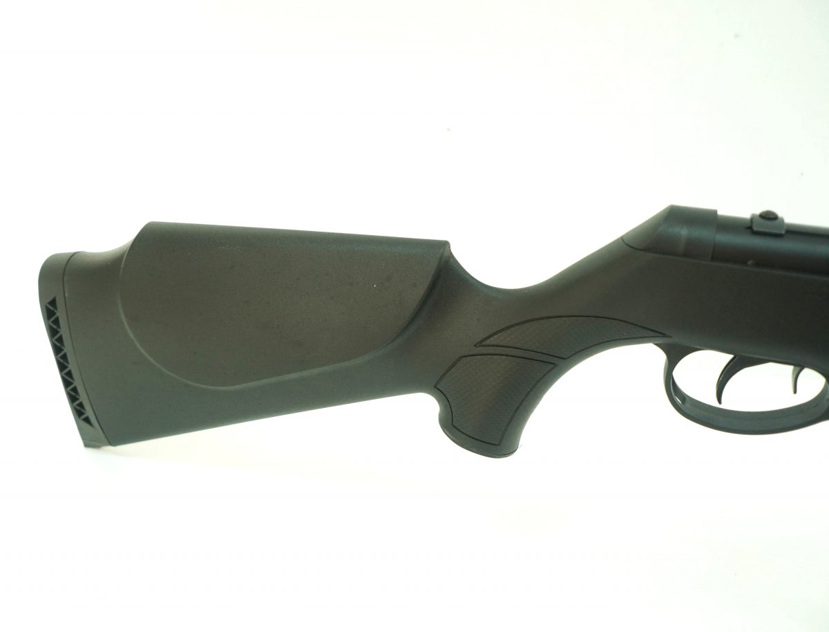 Пневматическая винтовка Ekol Major ES450 Black (3 Дж)