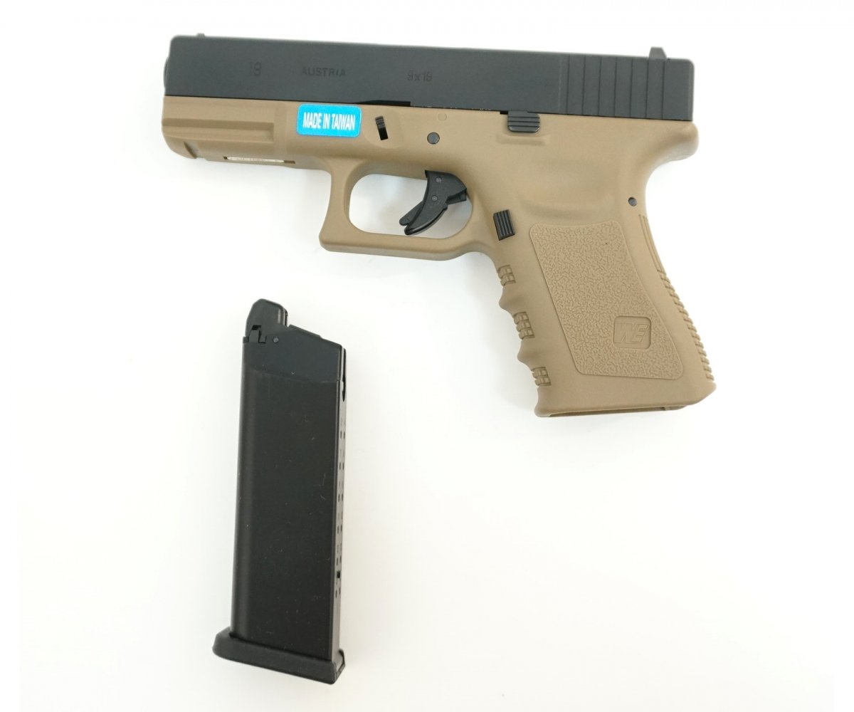 Страйкбольный пистолет WE Glock-19 Gen.3 Tan (WE-G003A-TAN)