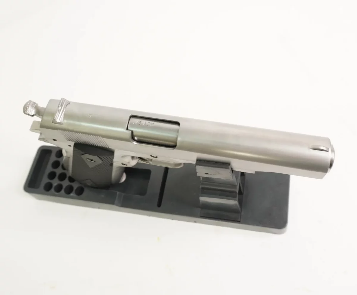 Страйкбольный пистолет WE 1911A1 (WE-E006-2) — газовый GBB, 6 мм, 2 магазина