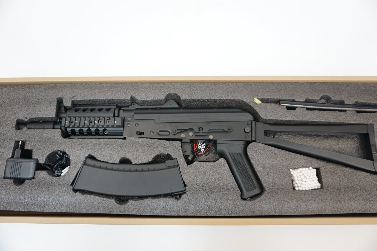 Страйкбольный автомат Cyma RКС-74У, тактическое цевье (CM.045C)