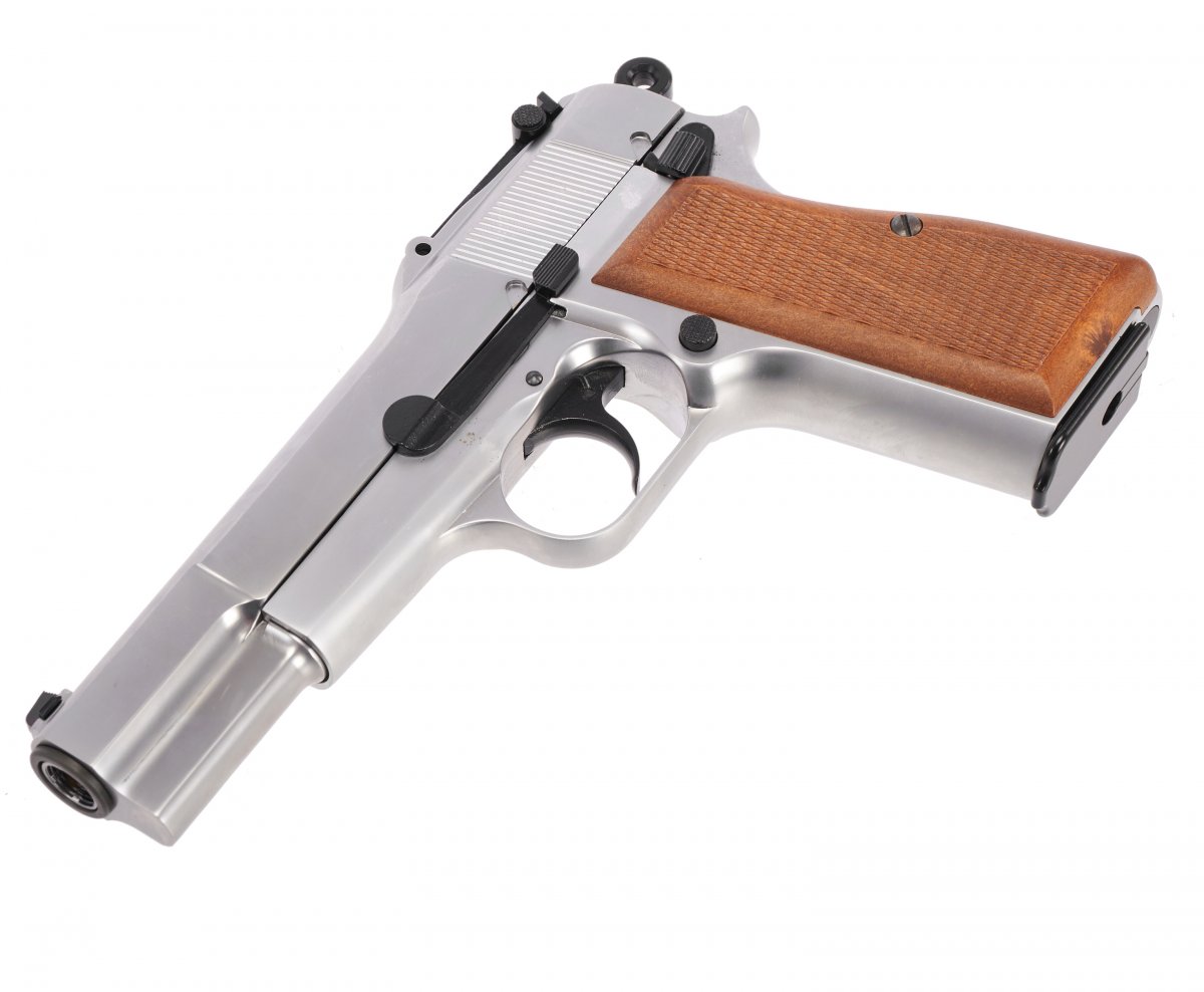 Страйкбольный пистолет WE Browning Hi Power (6 мм, Gas, хром, кобура-приклад, WE-B006)
