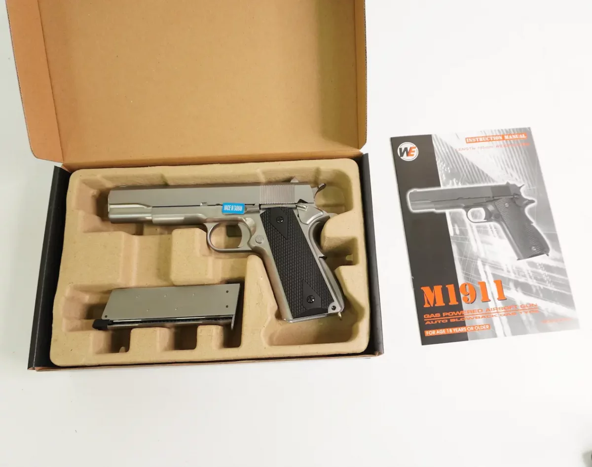 Страйкбольный пистолет WE 1911A1 (WE-E006-2) — газовый GBB, 6 мм, 2 магазина