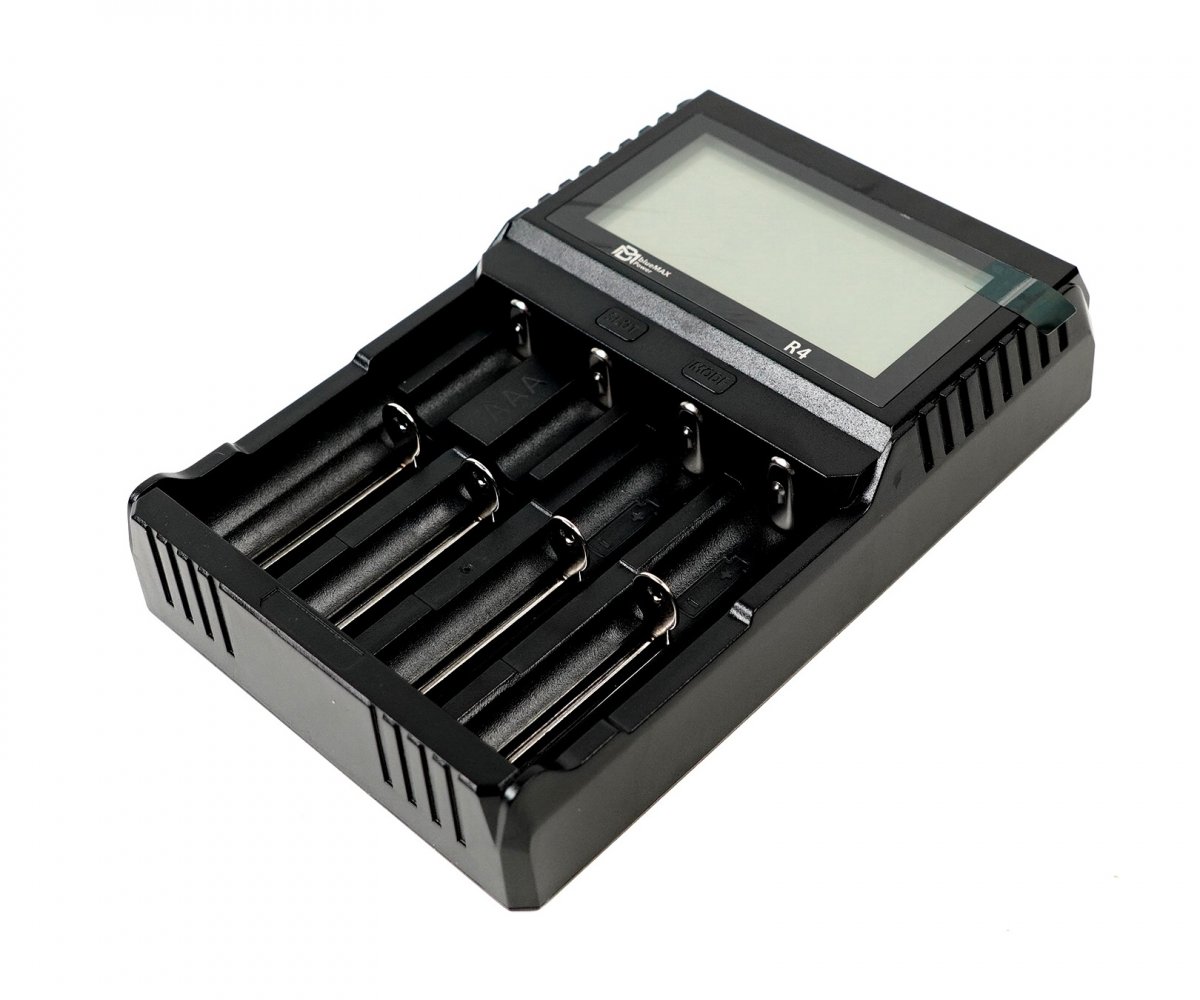 Зарядное устройство BlueMax D4S LCD Universal (4 разъема) для Li-Po, LiFe, NiMH, Li-ion с питанием от Type-C