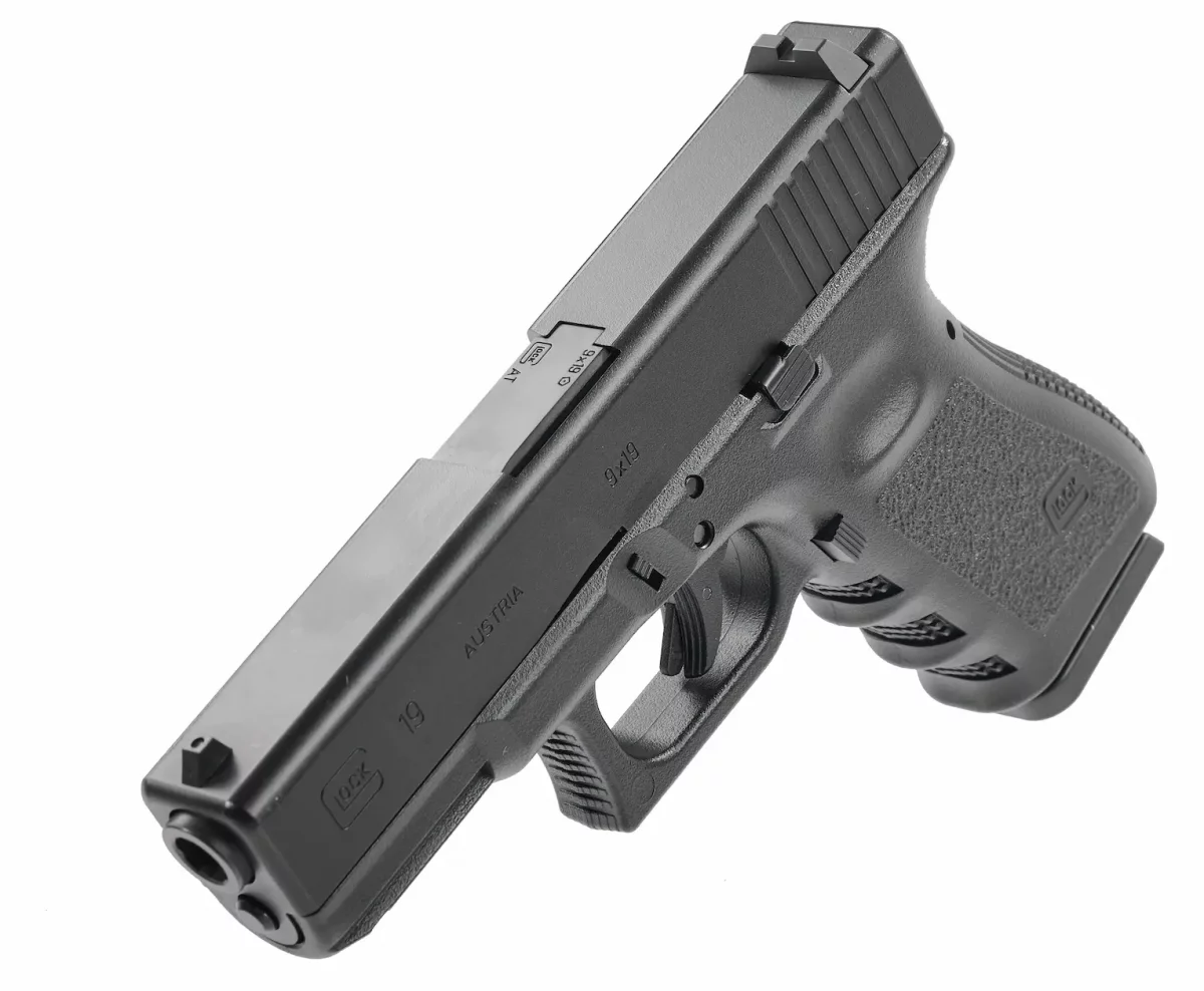 Страйкбольный пистолет Tokyo Marui Glock 19 — GBB, регулируемый Hop-Up, компакт-формат