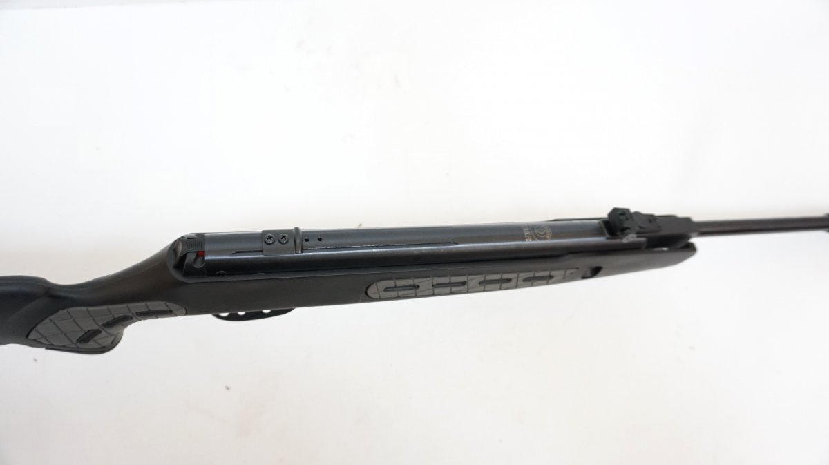 Пневматическая винтовка Hatsan Striker (1000S) 4,5 мм