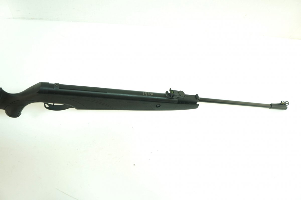 Пневматическая винтовка Ekol Major ES450 Black (3 Дж)