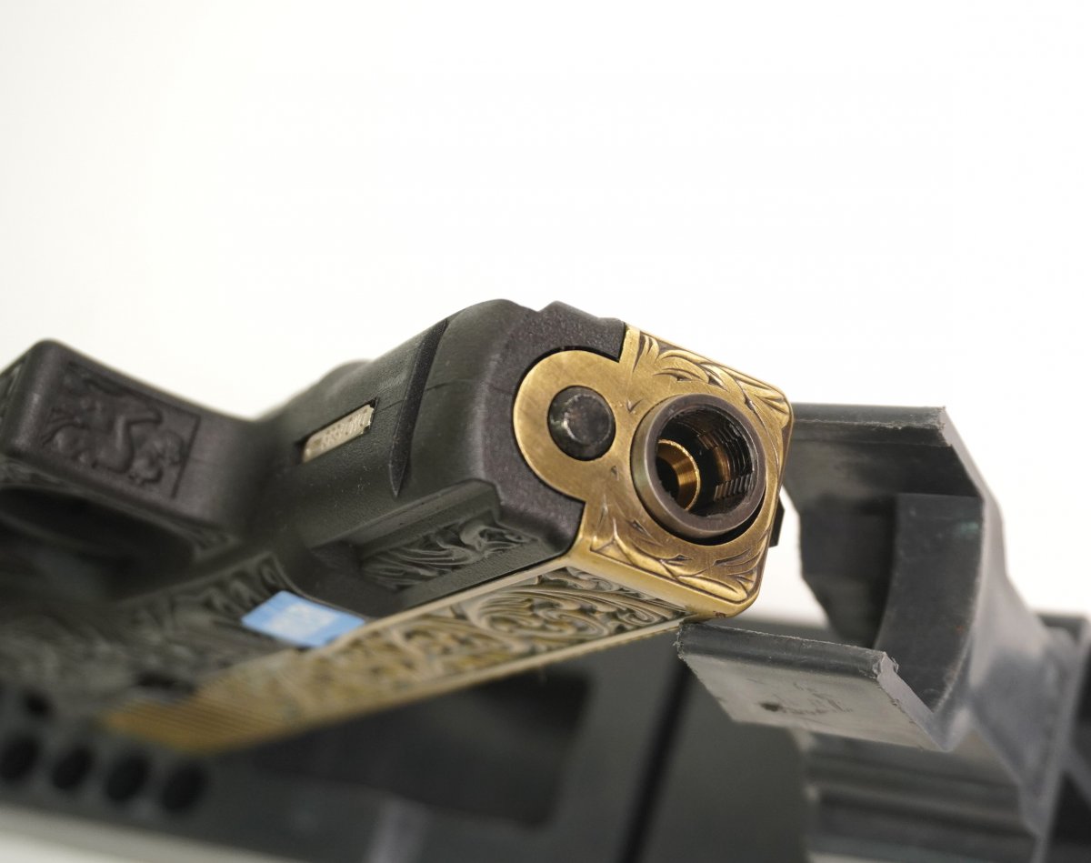 Страйкбольный пистолет WE Glock-19 Gen.3 Bronze, с гравировкой (WE-G003BOX-FP)