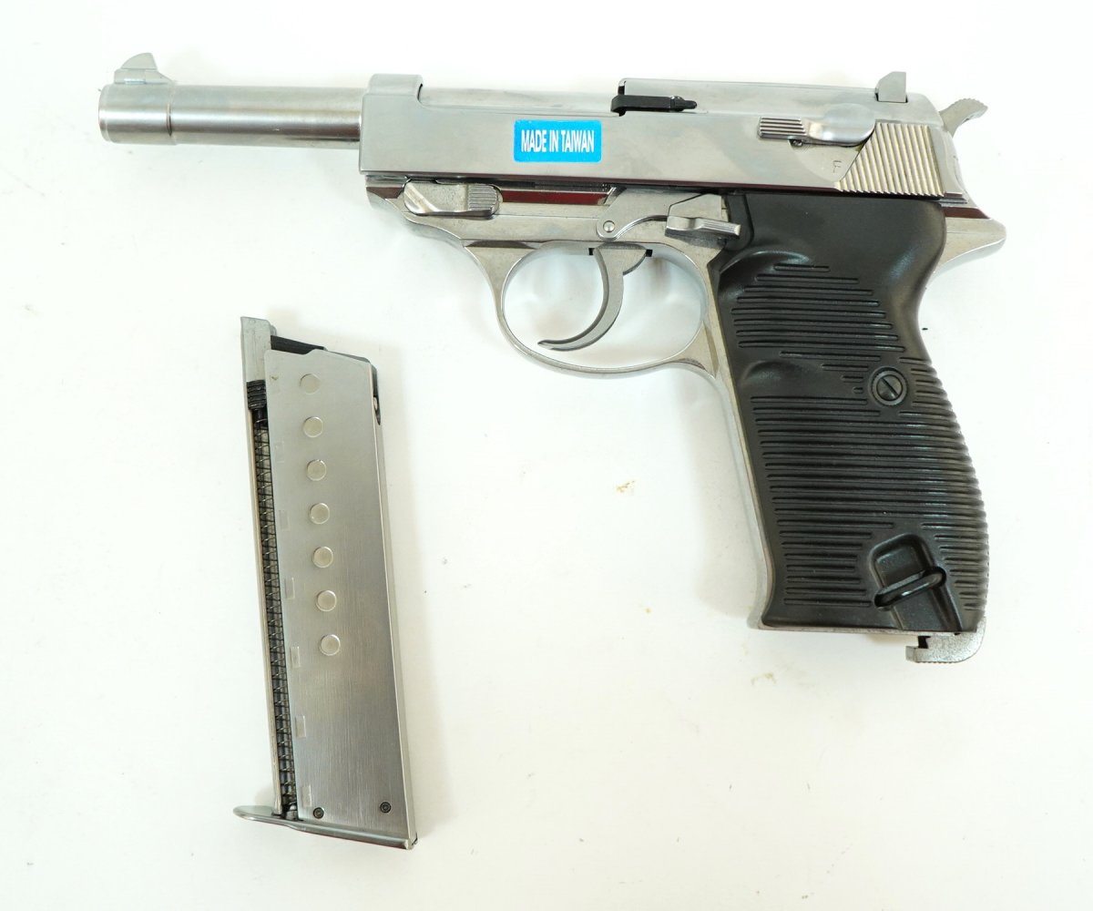 Страйкбольный пистолет WE Walther P38 GBB Silver