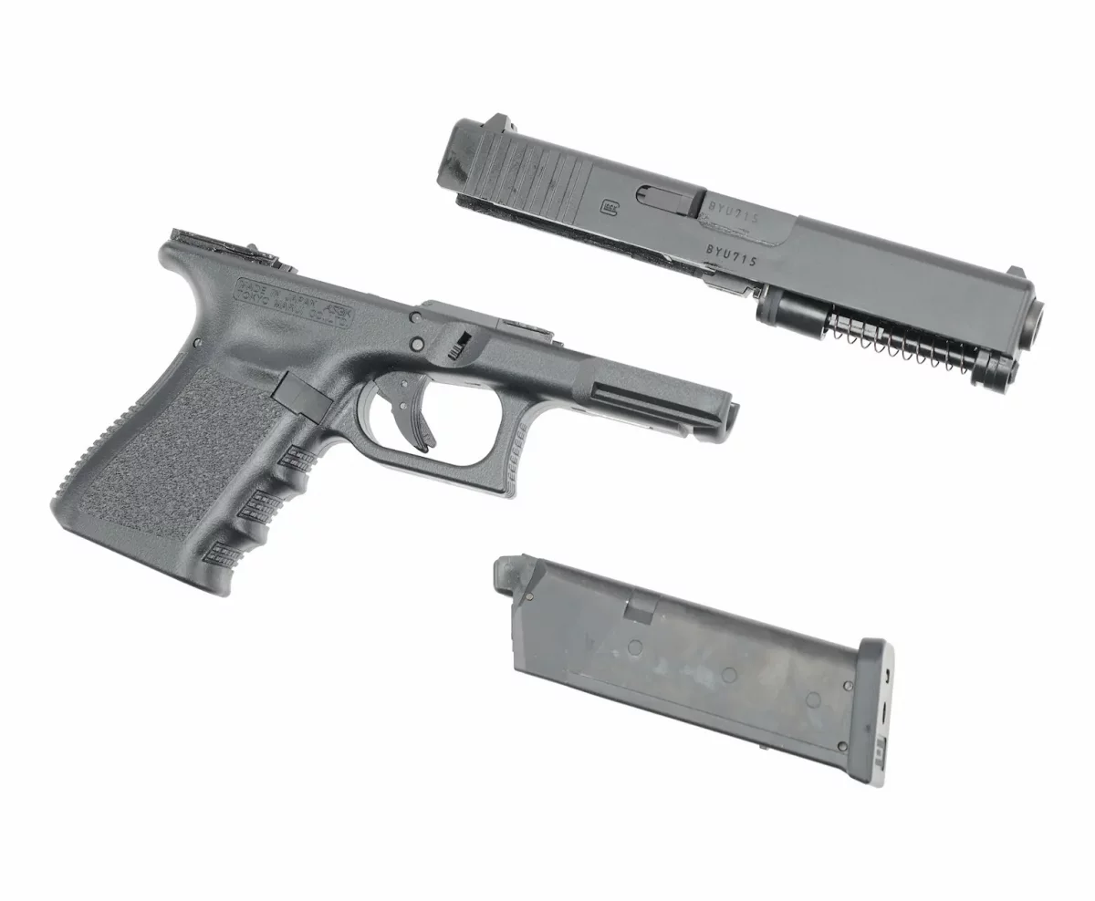 Страйкбольный пистолет Tokyo Marui Glock 19 — GBB, регулируемый Hop-Up, компакт-формат