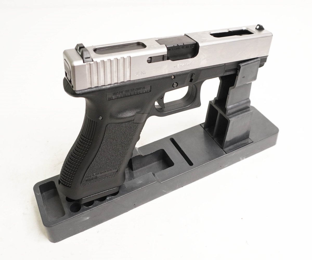 Страйкбольный пистолет WE Glock-18 Gen.3 Silver (WE-G002A-SV)