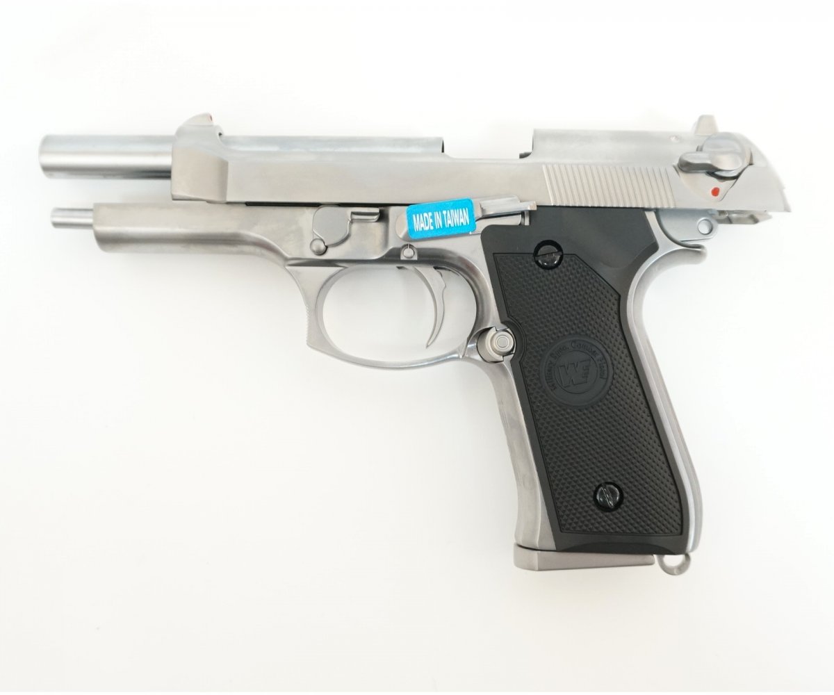 Страйкбольный пистолет WE Beretta M92 GBB Chrome (WE-M002)