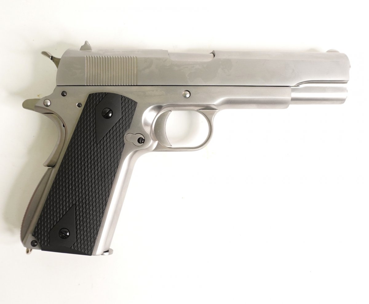 Страйкбольный пистолет WE Colt M1911A1 Silver, черные накладки (WE-E006B TAC)