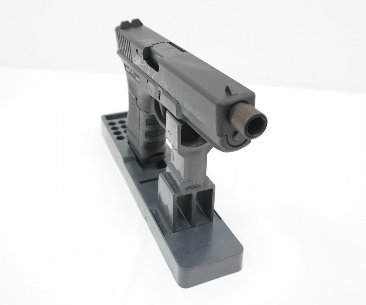Страйкбольный пистолет KJW Glock G17 TBC Gas Black, удлин. ствол