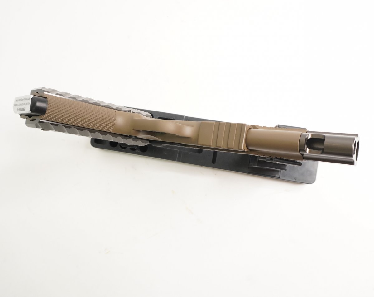 Страйкбольный пистолет KJW Colt 1911/M45A1 Gas FDE, удлин. ствол (KP-16.GAS)