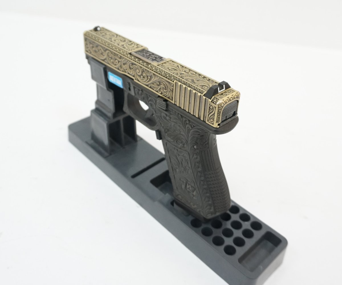 Страйкбольный пистолет WE Glock-19 Gen.3 Bronze, с гравировкой (WE-G003BOX-FP)