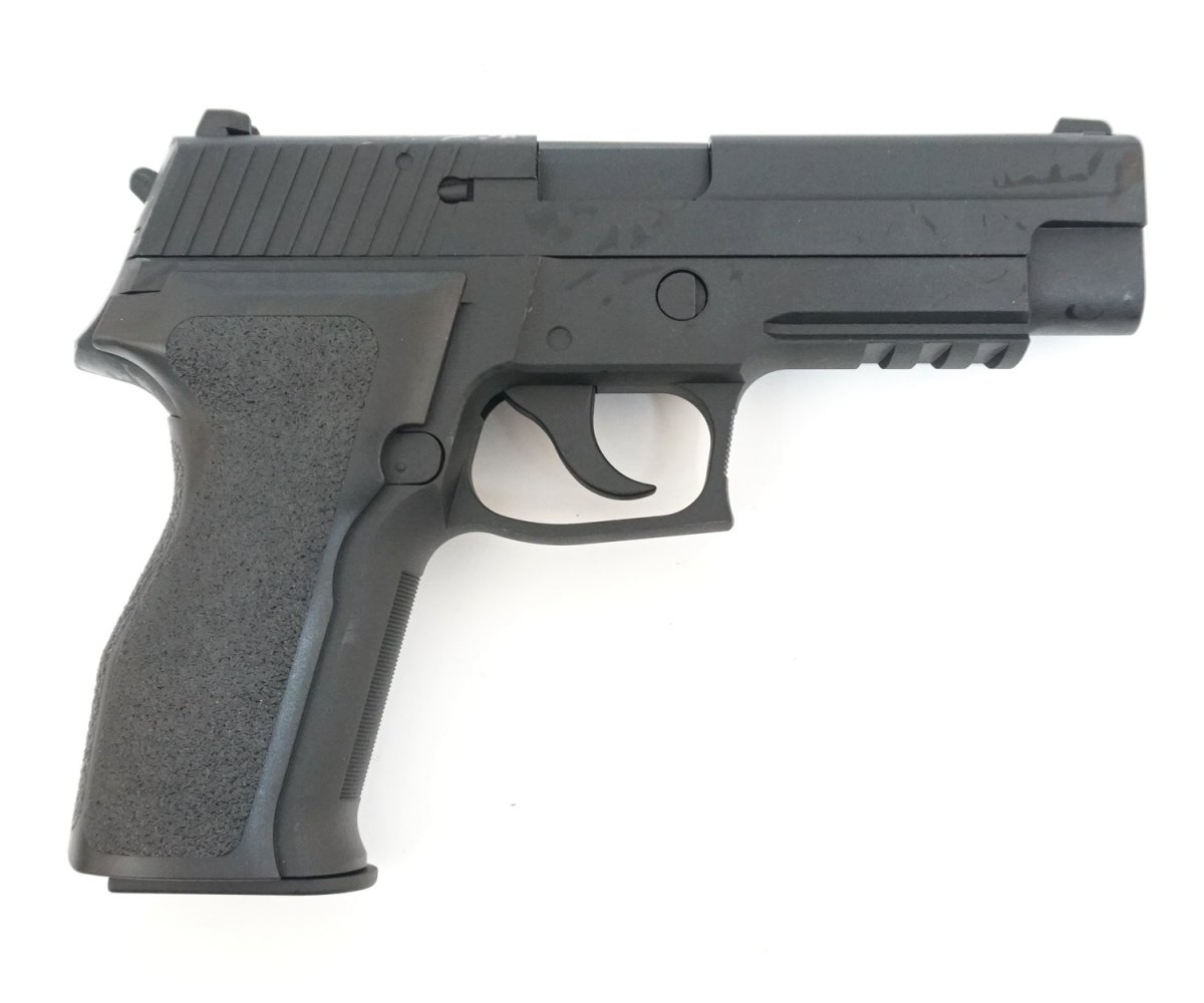 Страйкбольный пистолет KJW SigSauer P226E2 GBB (KP-01-E2.GAS)