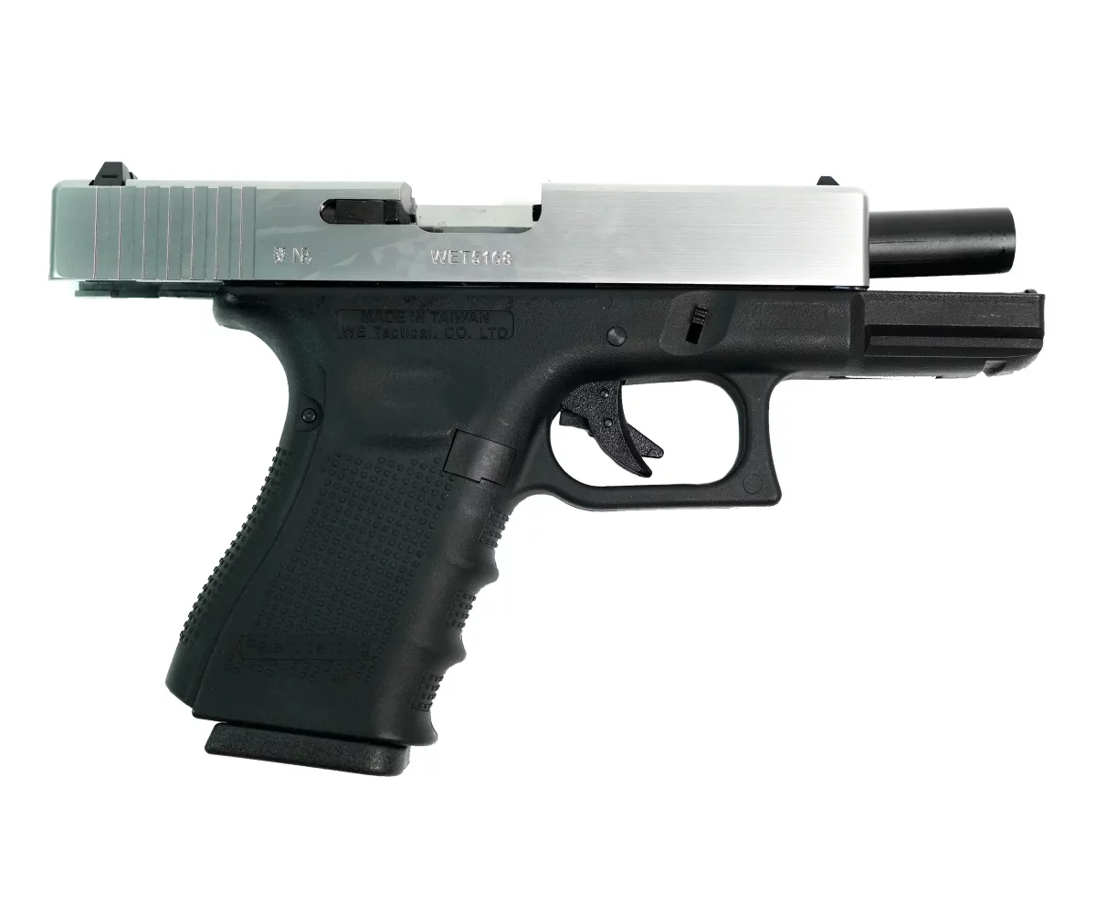 Страйкбольный пистолет WE Glock 19 Gen4 (WE-G003B-SV) — серебристый слайд, GBB, 6 мм