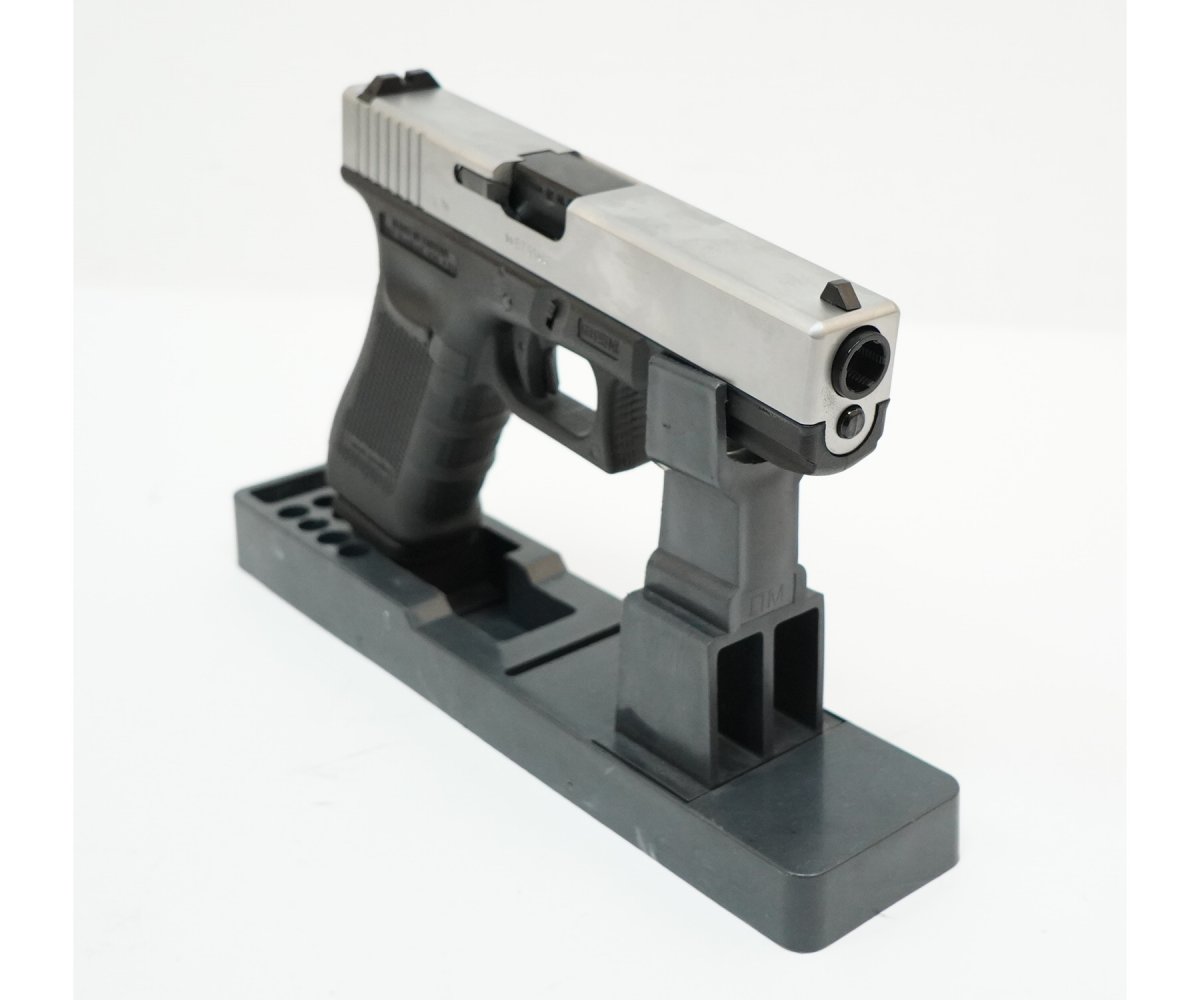Страйкбольный пистолет WE Glock-17 Gen.4 Silver, сменные накладки (WE-G001B-SV)