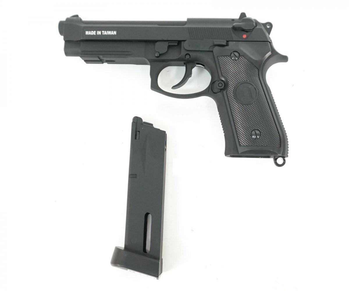 Страйкбольный пистолет KJW Beretta M9A1 CO₂ GBB