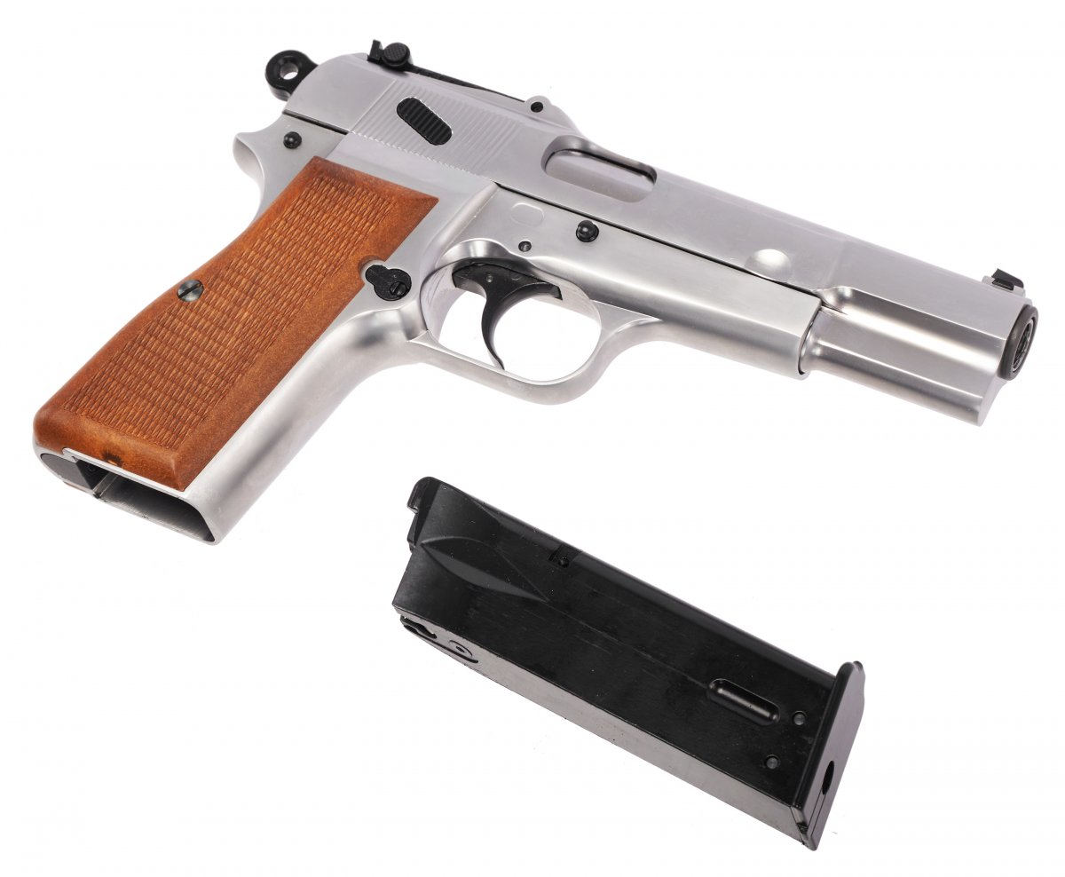 Страйкбольный пистолет WE Browning Hi Power (6 мм, Gas, хром, кобура-приклад, WE-B006)