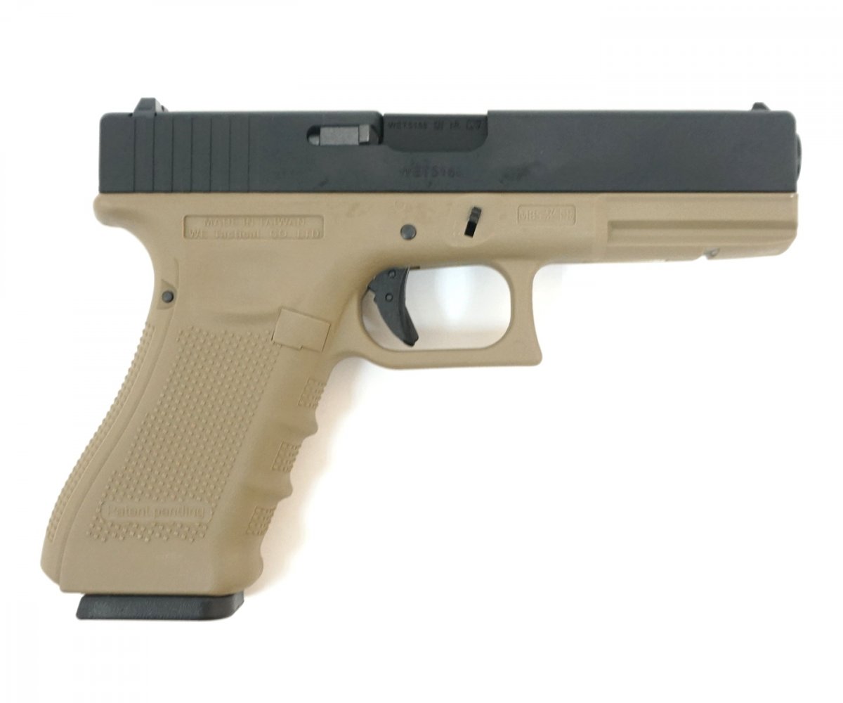 Страйкбольный пистолет WE Glock-17 Gen.4 Tan, сменные накладки (WE-G001B-TAN)