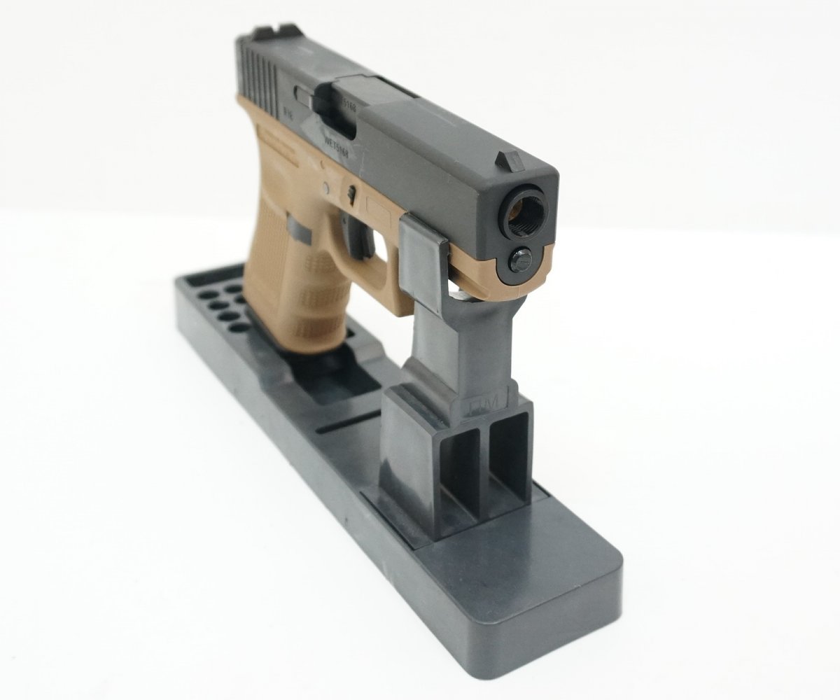 Страйкбольный пистолет WE Glock-19 Gen.4 Tan, сменные накладки (WE-G003B-TAN)