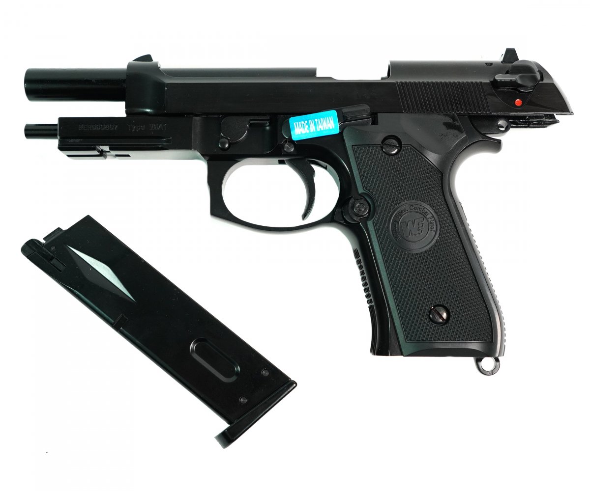 Страйкбольный пистолет WE Beretta M9A1 New Rail Black