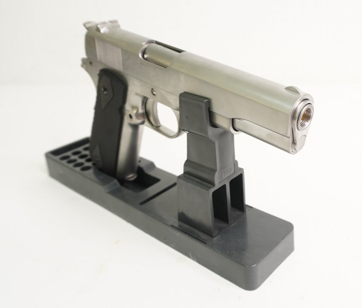 Страйкбольный пистолет WE Colt M1911A1 Silver, черные накладки (WE-E006B TAC)