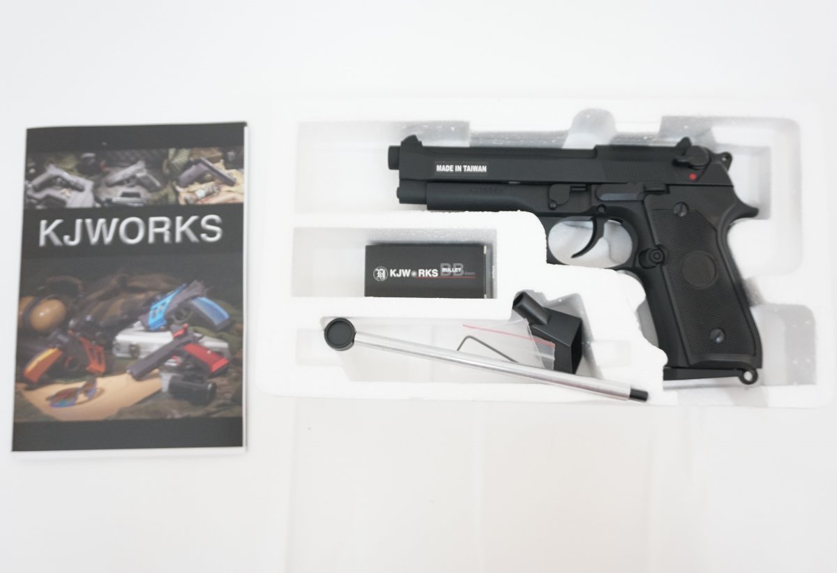 Страйкбольный пистолет KJW Beretta M9 Gas GBB