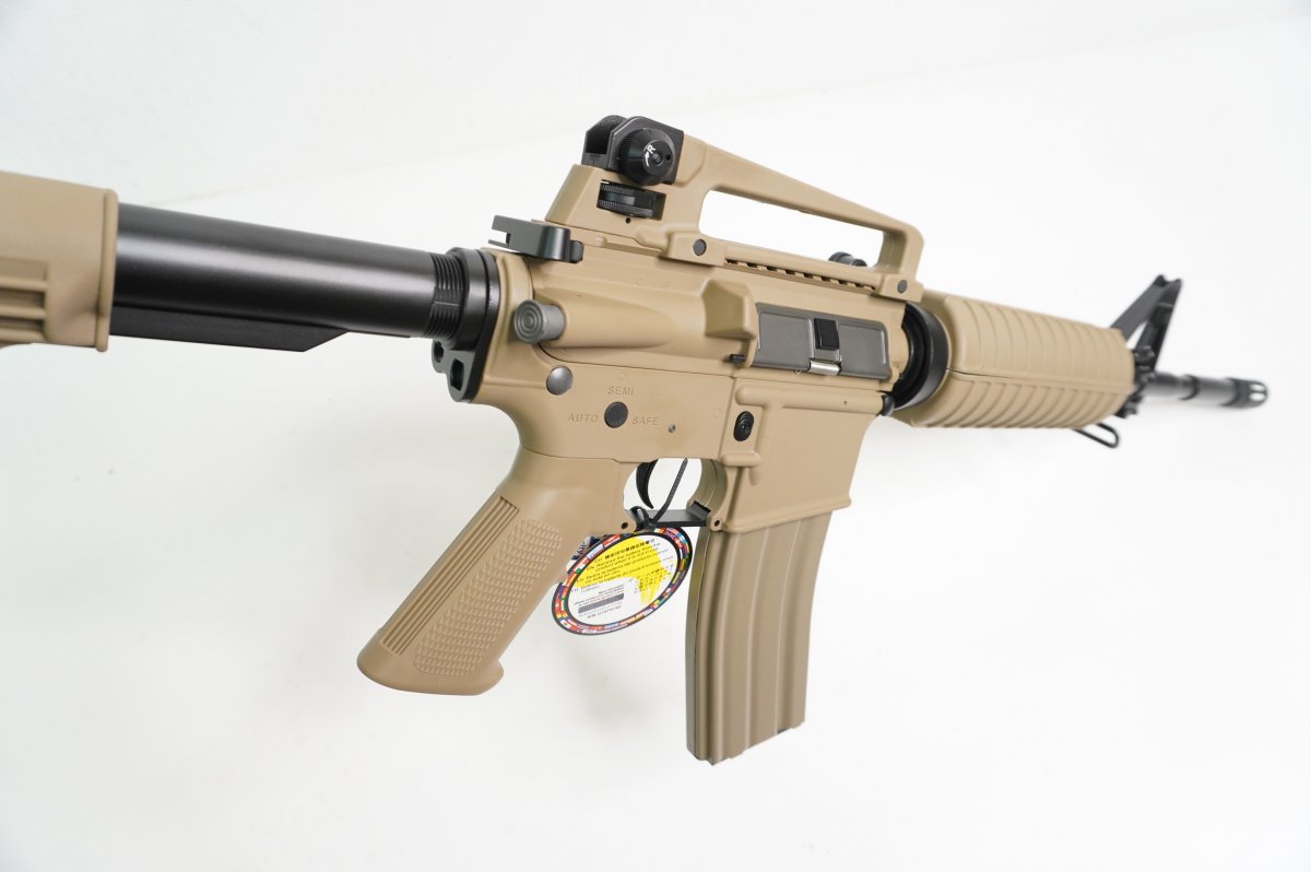Страйкбольный автомат G&G CM16 Carbine M4A1 Desert (EGC-16P-CAR-DNB-NCM)