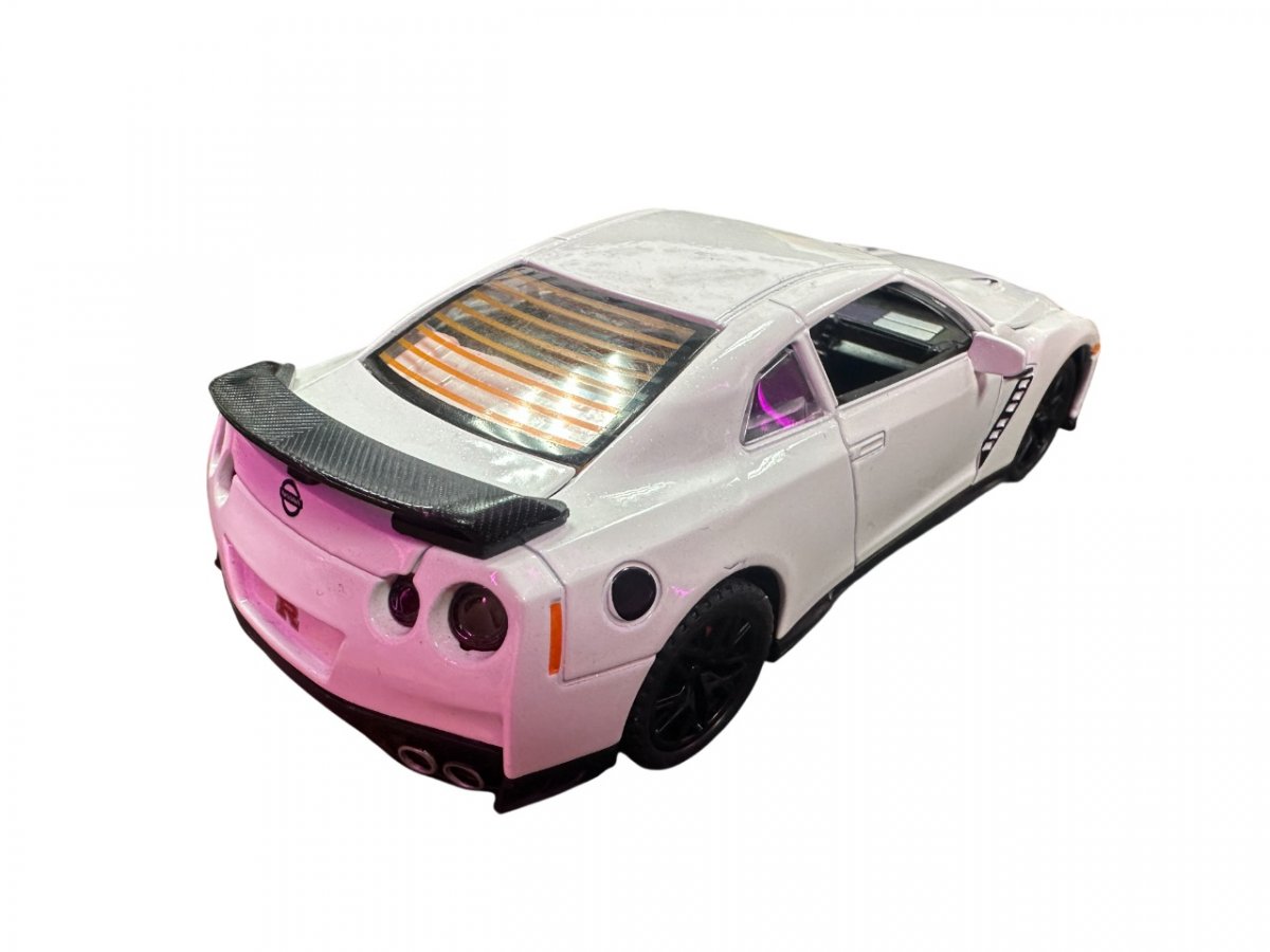 Металлическая машинка Nissan GT-R (R35) 1:32 Белая