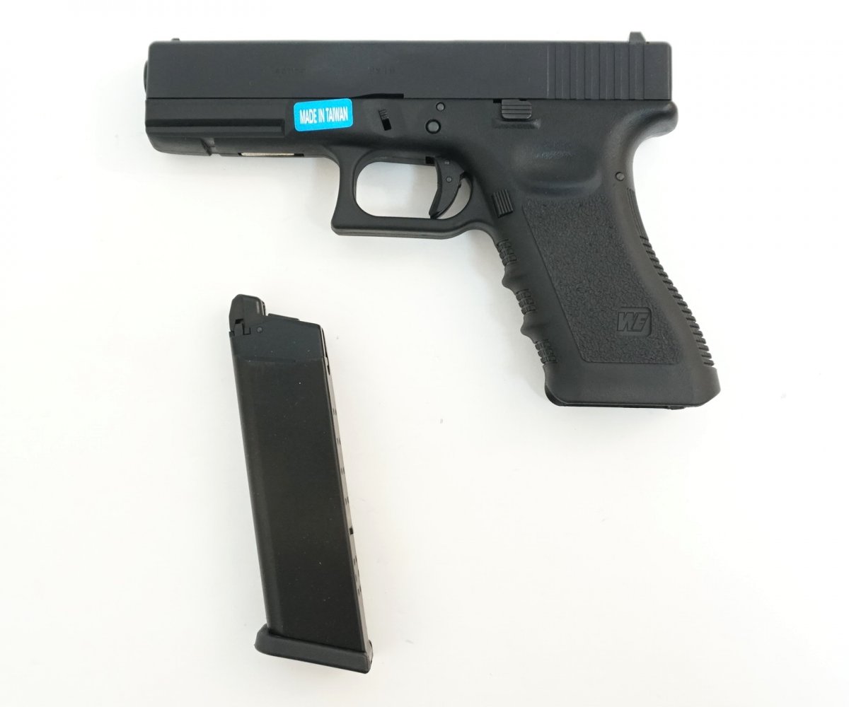 Страйкбольный пистолет WE Glock-17 Gen.3 Black (WE-G001A-BK)
