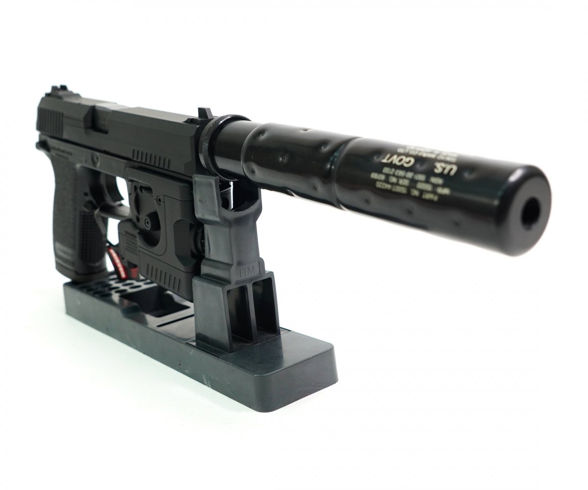 Страйкбольный пистолет Tokyo Marui SOCOM Mk.23 GNB (модератор, фонарь)