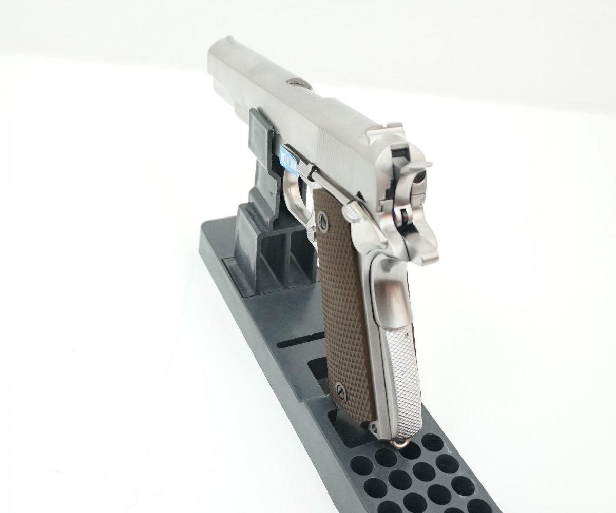 Страйкбольный пистолет WE Colt M1911A1 Silver, коричневые накладки (WE-E006A)