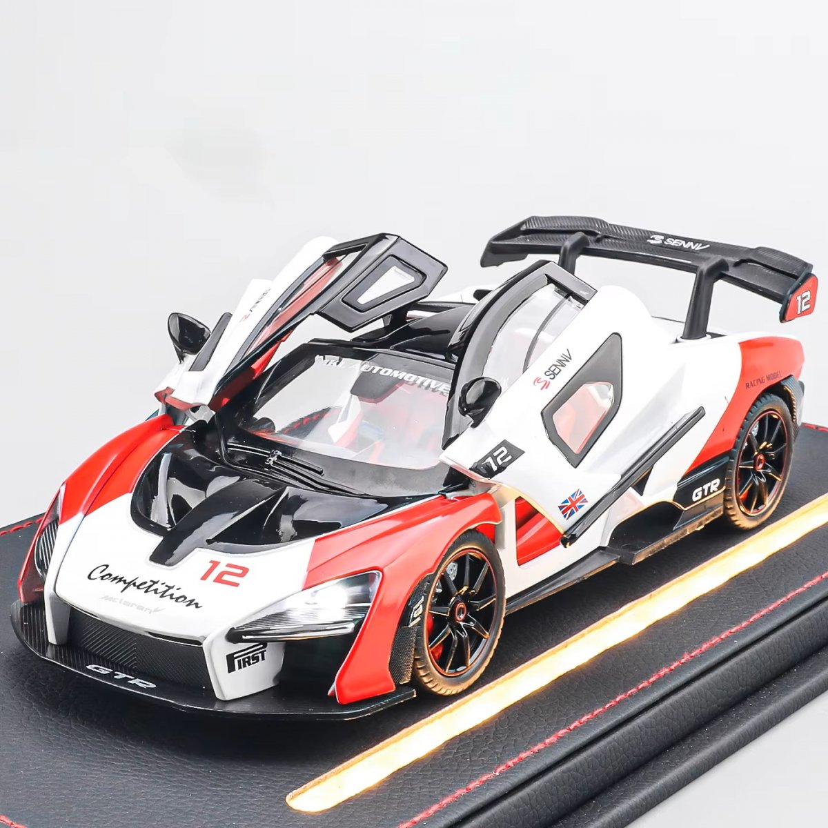 Машинка металлическая McLaren Senna GTR 1:24 Белая