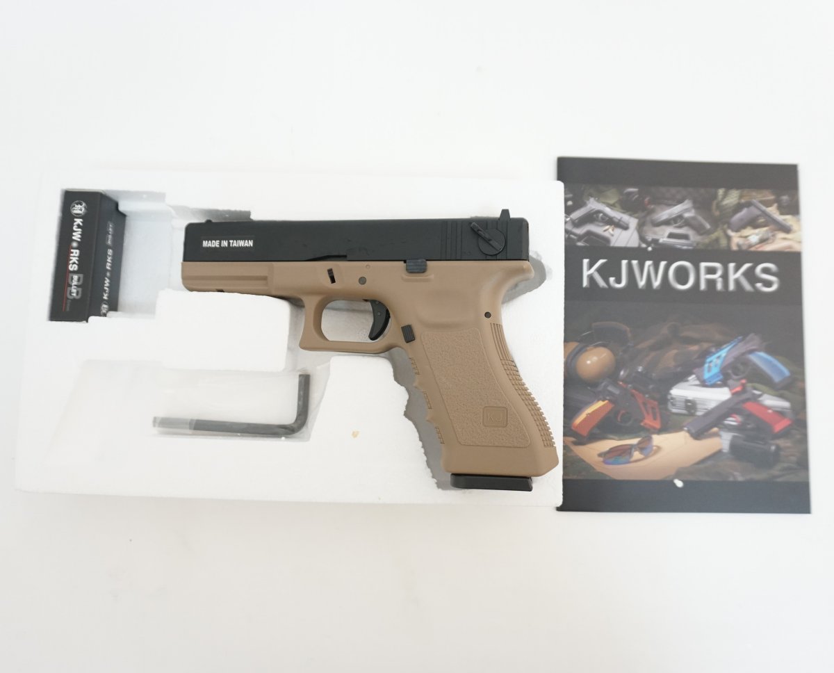 Страйкбольный пистолет KJW Glock G18 CO₂ GBB Tan (KP-18.CO2-TAN)