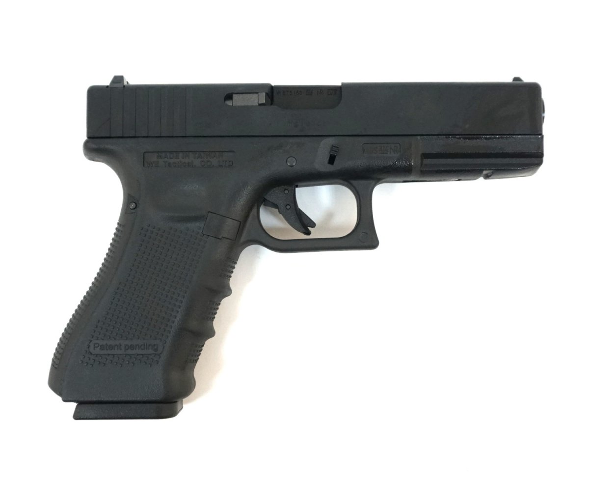 Страйкбольный пистолет WE Glock-17 Gen.4, сменные накладки (WE-G001B-BK)