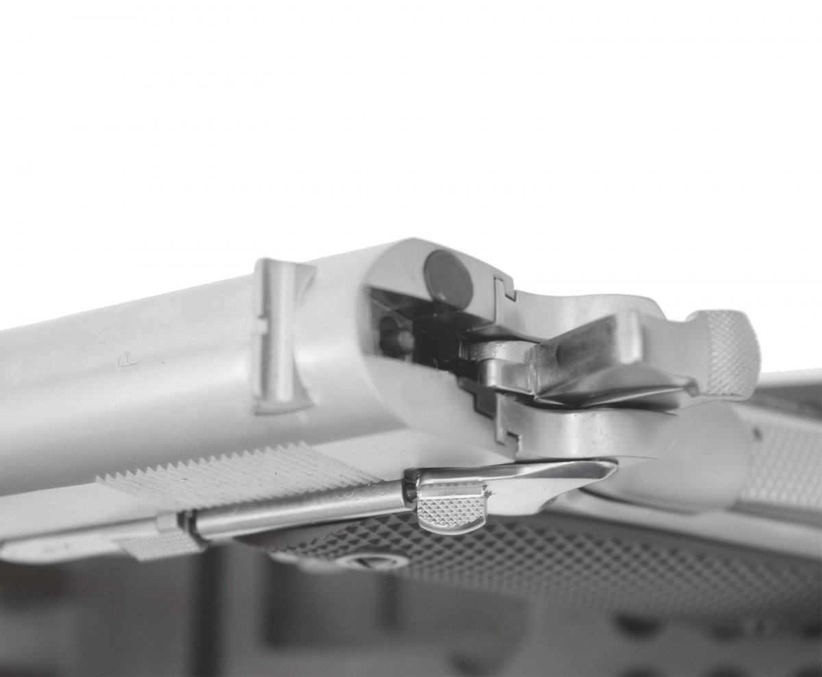 Страйкбольный пистолет WE Colt M1911A1 Silver, коричневые накладки (WE-E006A)