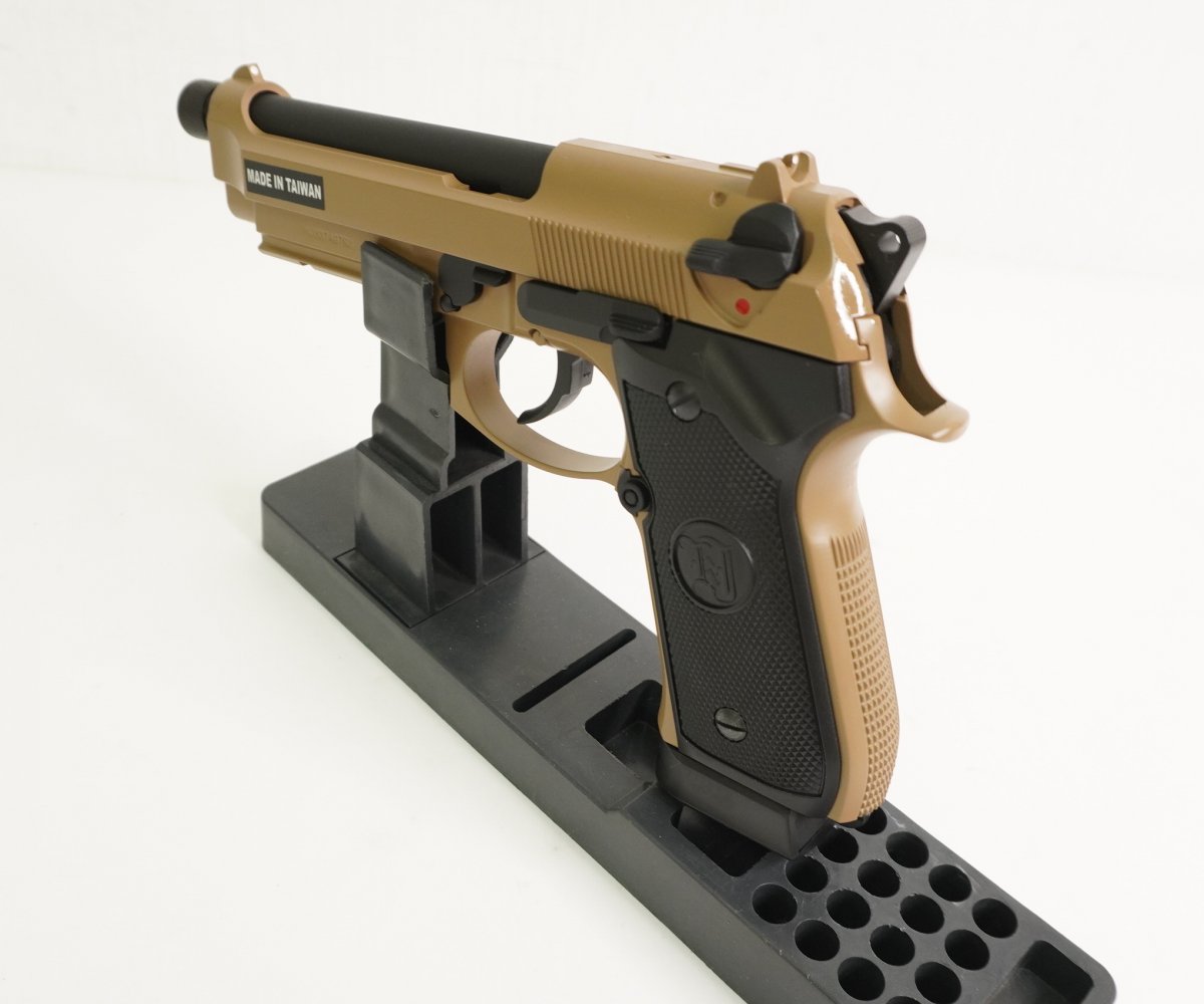 Страйкбольный пистолет KJW Beretta M9A1 TBC CO₂ Tan, удлин. ствол