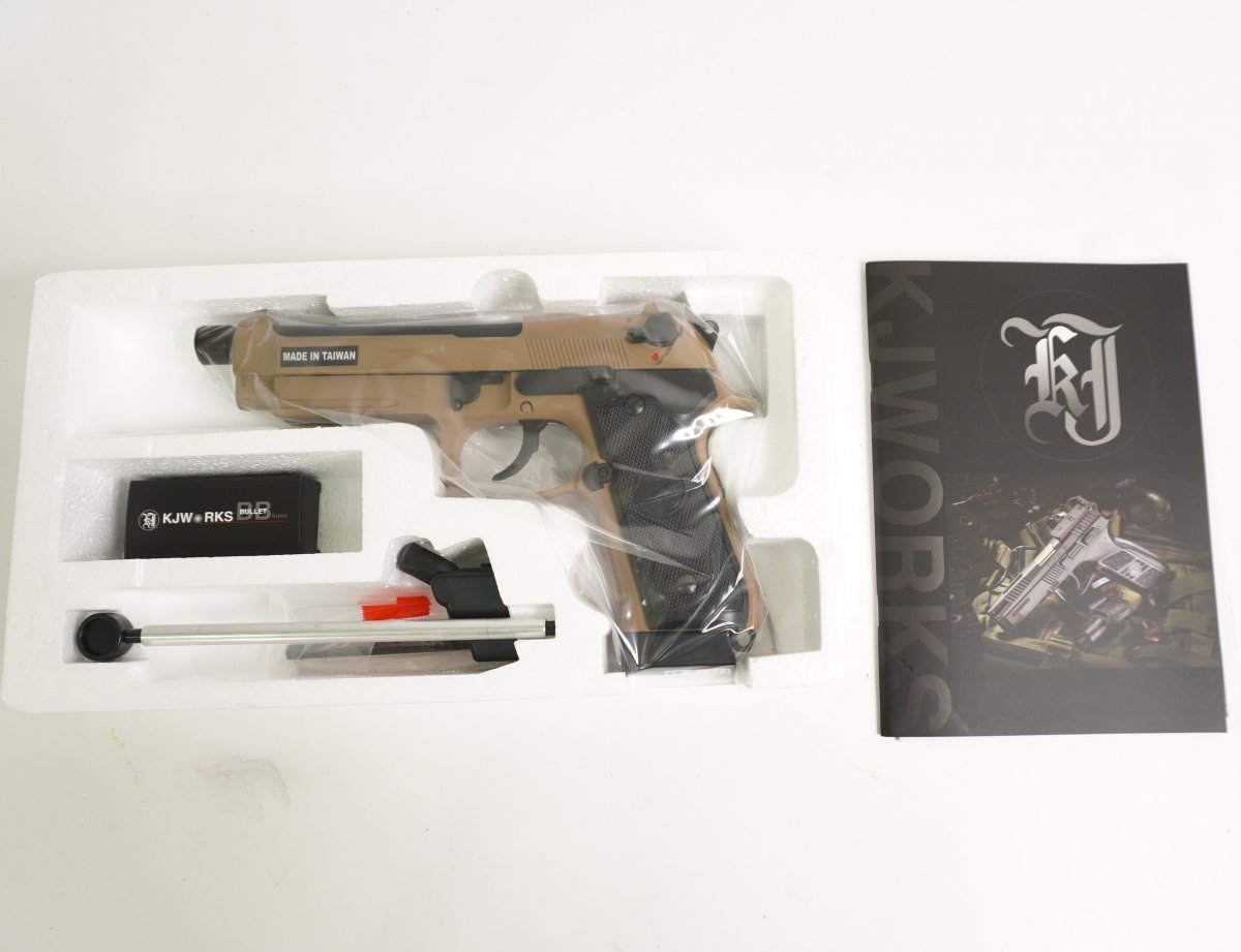 Страйкбольный пистолет KJW Beretta M9A1 TBC CO₂ Tan, удлин. ствол