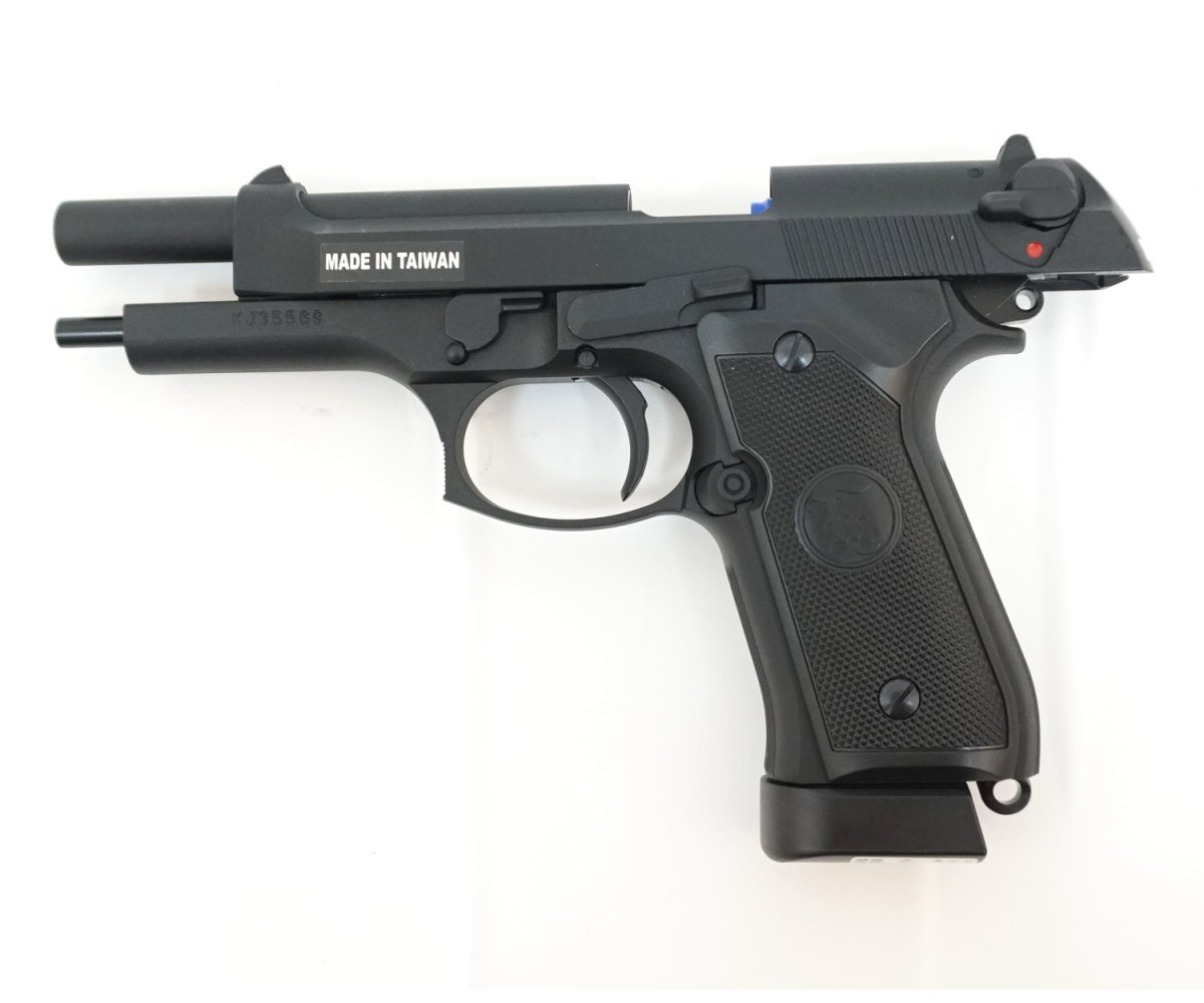 Страйкбольный пистолет KJW Beretta M9 CO₂ GBB